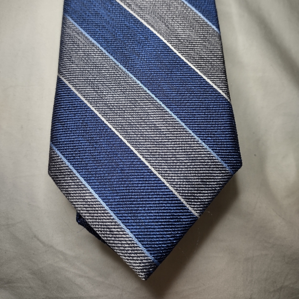 Joseph A Bank 1905 Tie